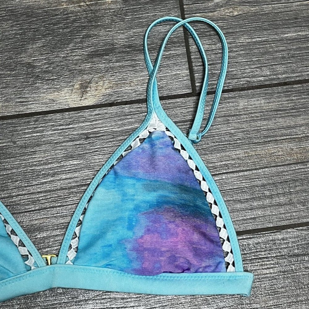 NWT Raisins Sunshine Fixed Tri Bikini Swim Top Large Juniors Blue Crochet Trim - Picture 3 of 14